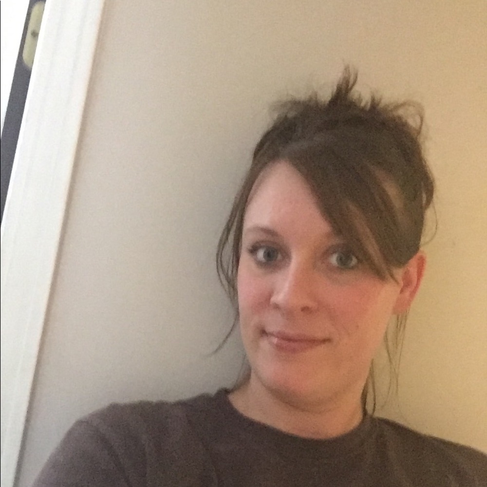 Meet your Posher, Angela